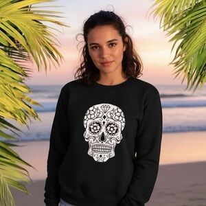 No Boundaries Top Black/White Sugar Skull Cozy Sweatshirt Junior’s L 11-13 🍭